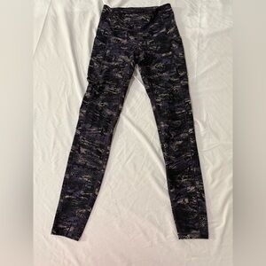 Lululemon Athletica Purple Camo Patterned Leggings, Size 4